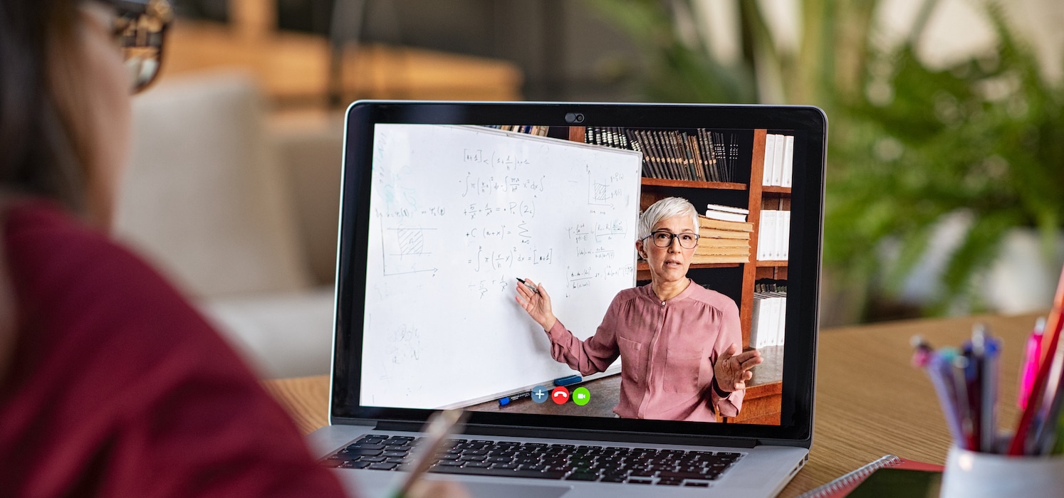 on-screen presence for online teaching