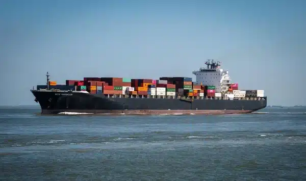 Container ship 6669916 1280. Jpg 2